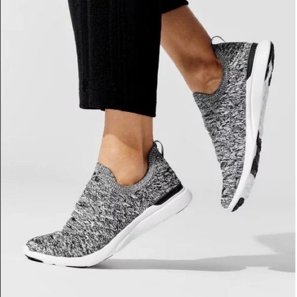 APL Shoes - APL Techloom Wave Sneaker in Heather Grey/Black/White sz 9.5/10